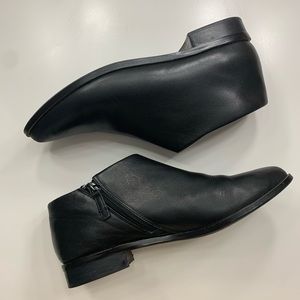 Kelsi Dagger Pointed Black Ankle Moto Boots